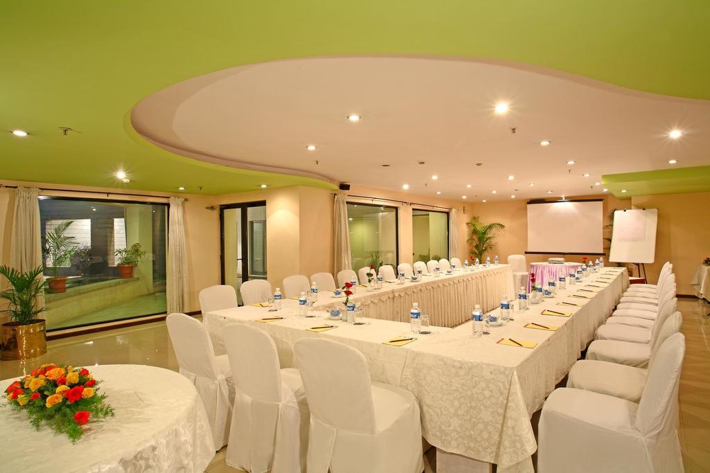 Halcyon Hotel Residences Koramangala - Bangalore Exterior foto